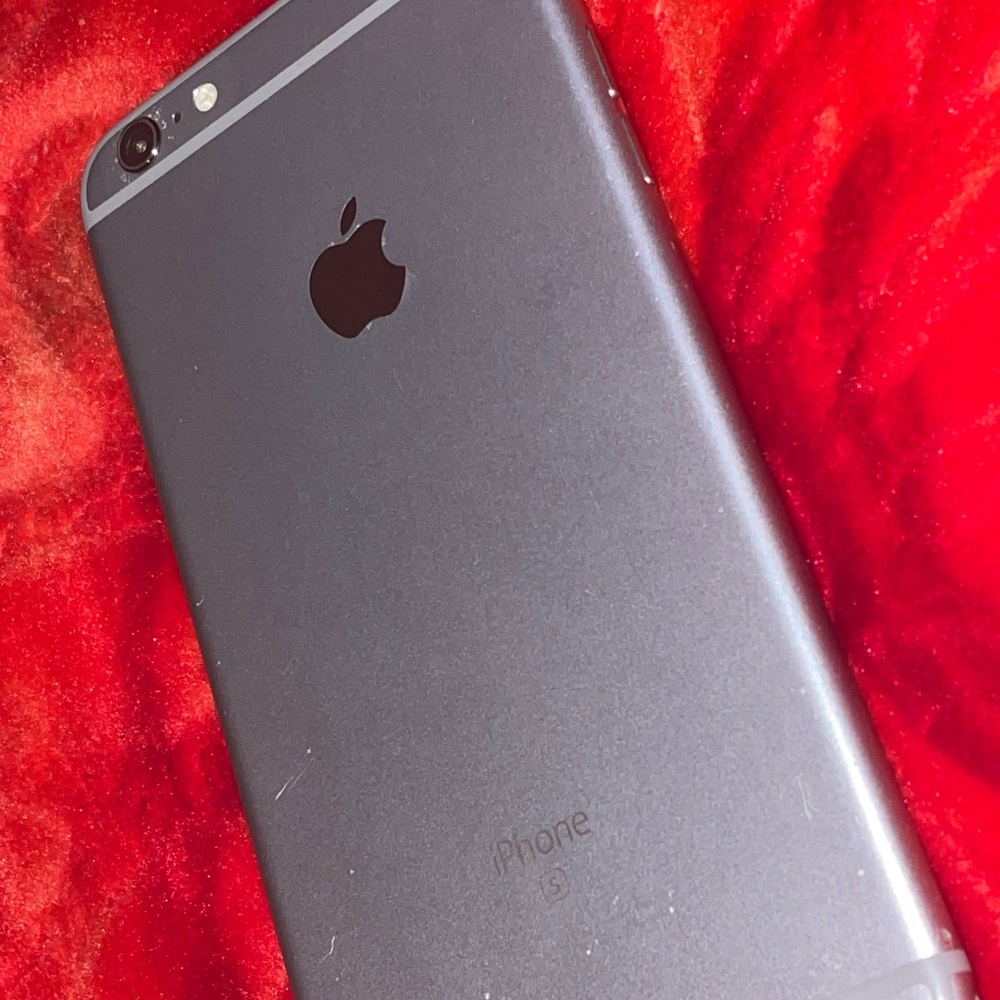 iPhone - Picture 2 of 3
